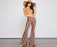 Casual-Chic Vibes Crochet Crop Top